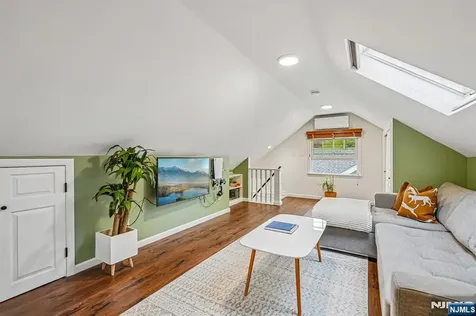 75 S Highwood Avenue Glen Rock NJ 07452