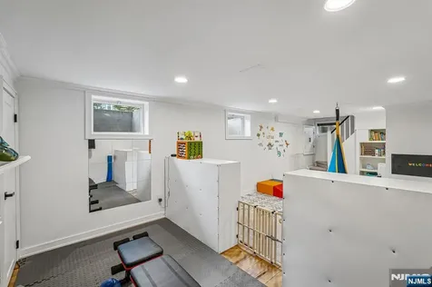 75 S Highwood Avenue Glen Rock NJ 07452
