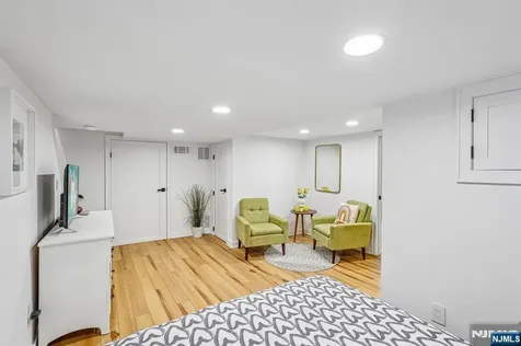 75 S Highwood Avenue Glen Rock NJ 07452