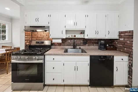 394 Burlington Road Paramus NJ 07652