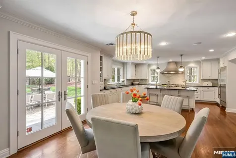 8 Mill Glen Court Upper Saddle River NJ 07458