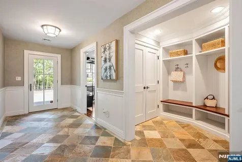 8 Mill Glen Court Upper Saddle River NJ 07458