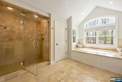 8 Mill Glen Court Upper Saddle River NJ 07458