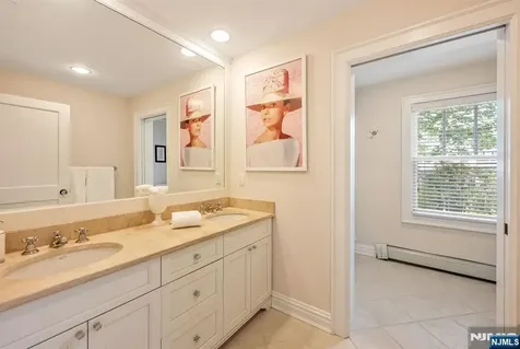 8 Mill Glen Court Upper Saddle River NJ 07458