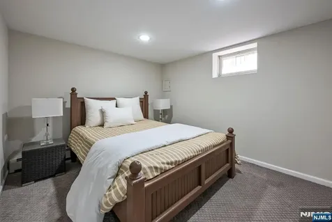 8 Mill Glen Court Upper Saddle River NJ 07458