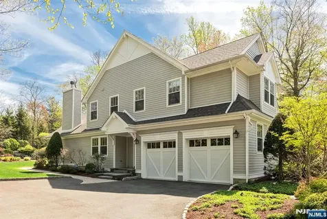 8 Mill Glen Court Upper Saddle River NJ 07458
