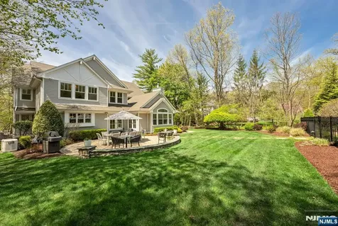 8 Mill Glen Court Upper Saddle River NJ 07458