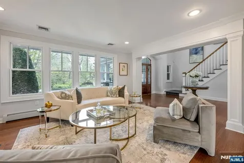 8 Mill Glen Court Upper Saddle River NJ 07458