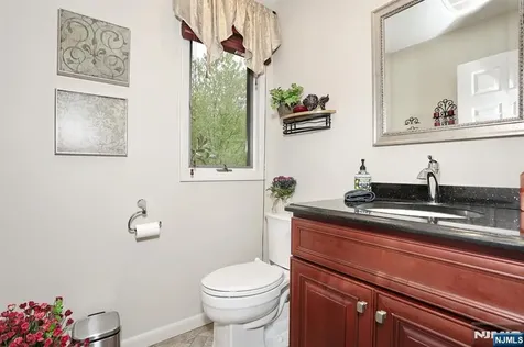 515 Elm Court Norwood NJ 07648