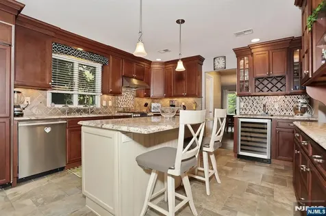 515 Elm Court Norwood NJ 07648