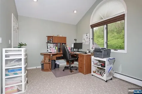 515 Elm Court Norwood NJ 07648