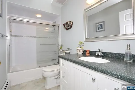 515 Elm Court Norwood NJ 07648