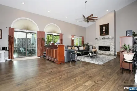 515 Elm Court Norwood NJ 07648