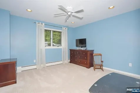 515 Elm Court Norwood NJ 07648