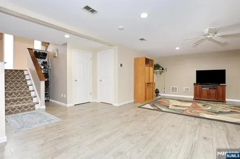 515 Elm Court Norwood NJ 07648