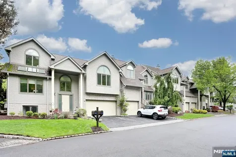515 Elm Court Norwood NJ 07648
