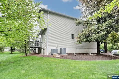 515 Elm Court Norwood NJ 07648