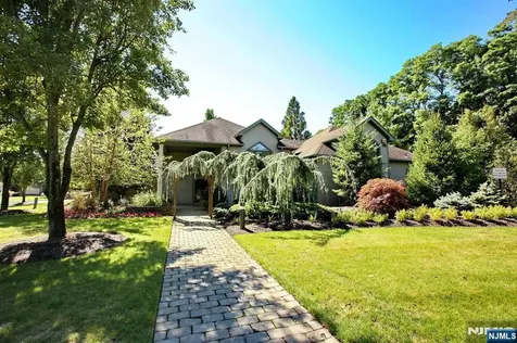 515 Elm Court Norwood NJ 07648