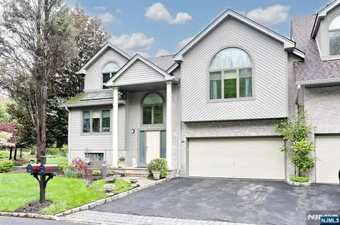 515 Elm Court Norwood NJ 07648