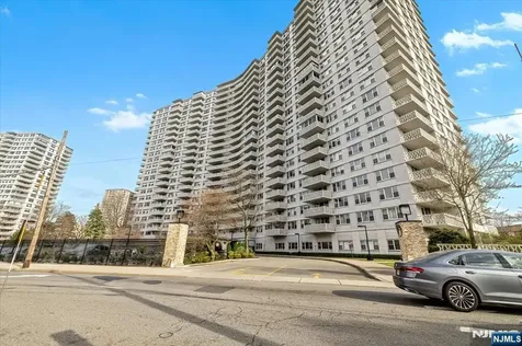 2000 Linwood Avenue Fort Lee NJ 07024