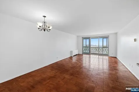 2000 Linwood Avenue Fort Lee NJ 07024
