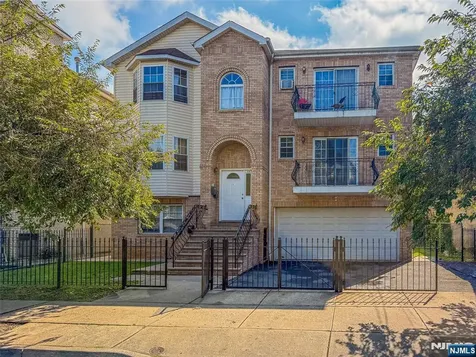 338 S 10th Street Newark NJ 07103