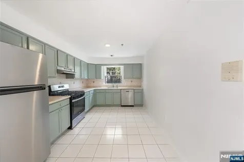 338 S 10th Street Newark NJ 07103