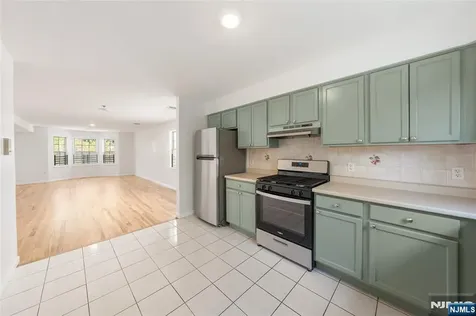 338 S 10th Street Newark NJ 07103