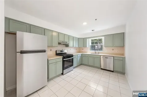 338 S 10th Street Newark NJ 07103