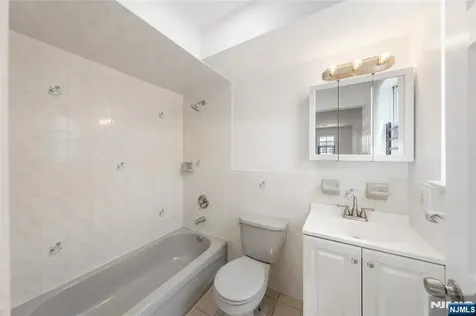 338 S 10th Street Newark NJ 07103