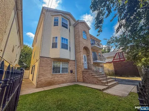 338 S 10th Street Newark NJ 07103