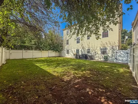 338 S 10th Street Newark NJ 07103