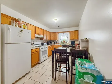 338 S 10th Street Newark NJ 07103