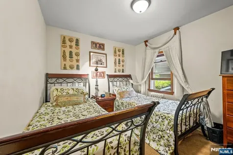 863 Pleasant Valley Way West Orange NJ 07052
