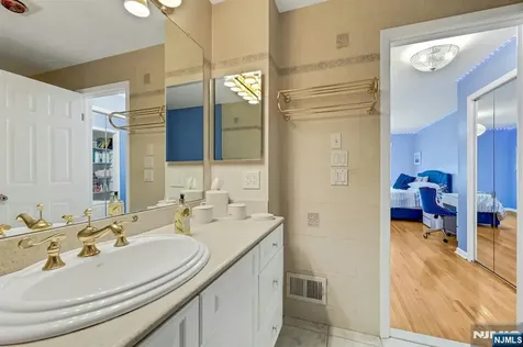 100 Easedale Road Wayne NJ 07470