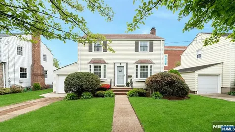 17 Brookdale Road Bloomfield NJ 07003
