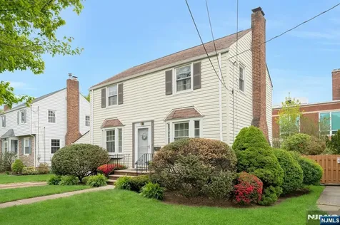 17 Brookdale Road Bloomfield NJ 07003