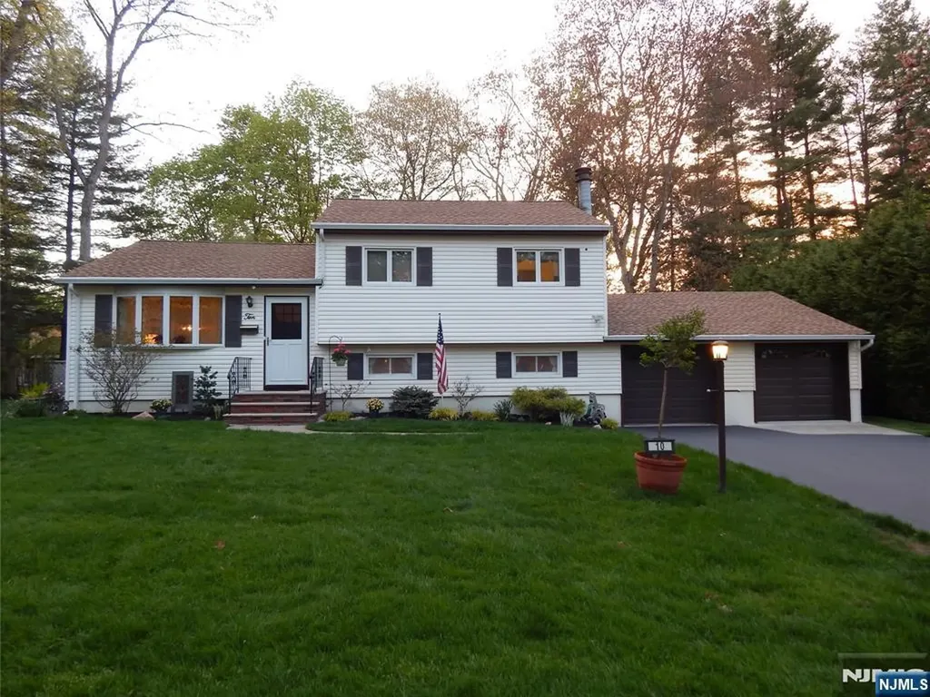 10 Lewis Road Montvale NJ 07645