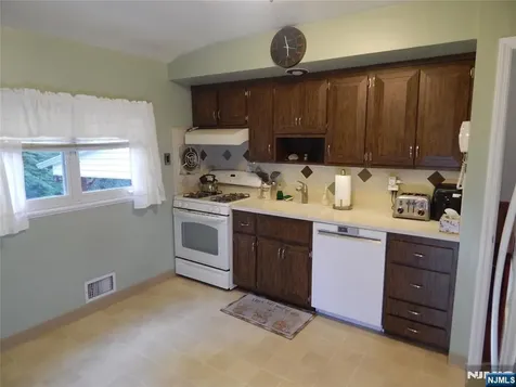 10 Lewis Road Montvale NJ 07645