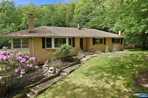794 Westbrook Road West Milford NJ 07480