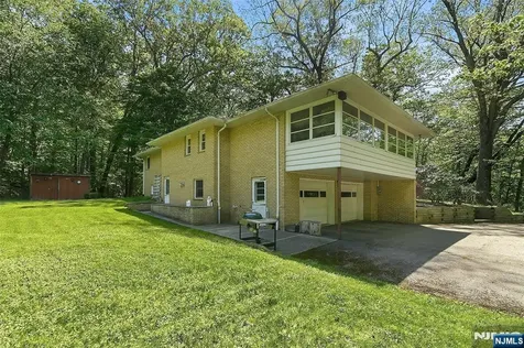 794 Westbrook Road West Milford NJ 07480