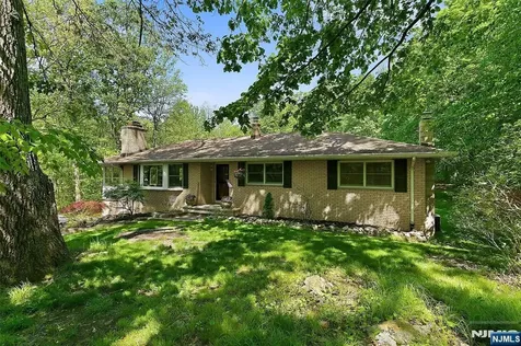 794 Westbrook Road West Milford NJ 07480