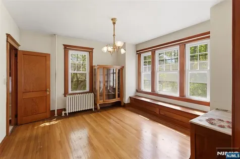 54 Rochelle Avenue Rochelle Park NJ 07662