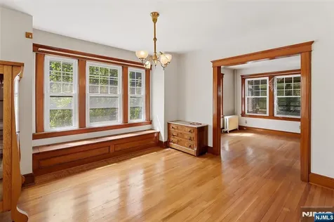 54 Rochelle Avenue Rochelle Park NJ 07662