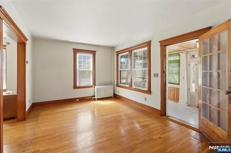 54 Rochelle Avenue Rochelle Park NJ 07662
