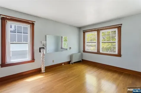 54 Rochelle Avenue Rochelle Park NJ 07662