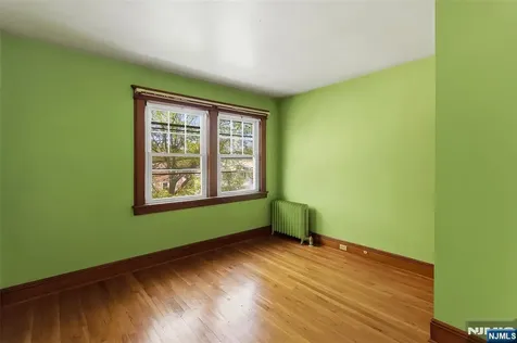 54 Rochelle Avenue Rochelle Park NJ 07662