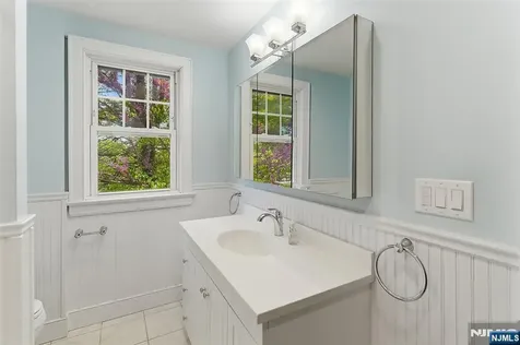 54 Rochelle Avenue Rochelle Park NJ 07662