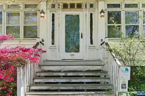 54 Rochelle Avenue Rochelle Park NJ 07662