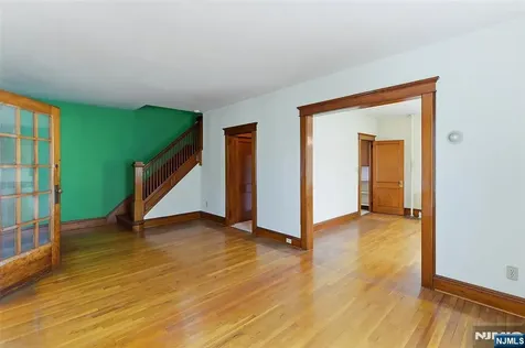 54 Rochelle Avenue Rochelle Park NJ 07662